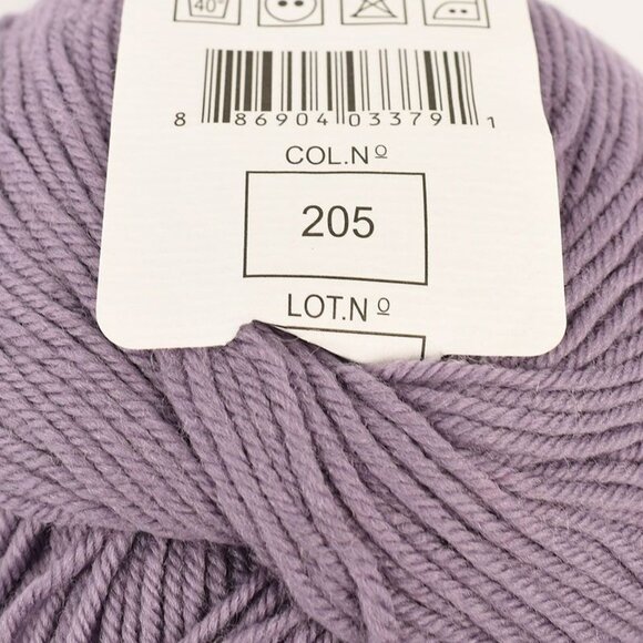 Cascade Yarns 220 Superwash Wool Color 205 Purple Sage - Picture 3 of 3